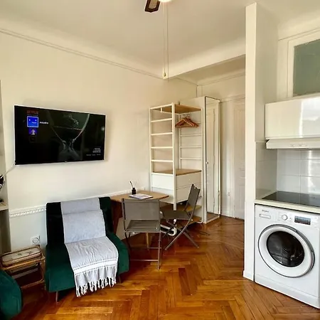 Centre Ville, Parking, Balcon, Piscine アパート